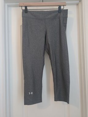 Under Armour Dark Gray Cropped Athletic Leggings